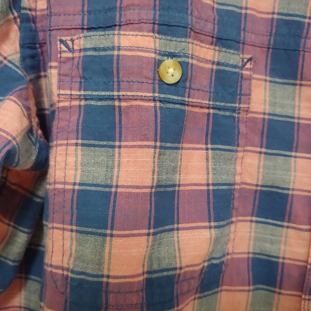 IZOD Saltwater.  Pink Plaid Short Sleeve Shirt.  size Large - Picture 7 of 7